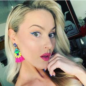 Meet your Posher, Sonia